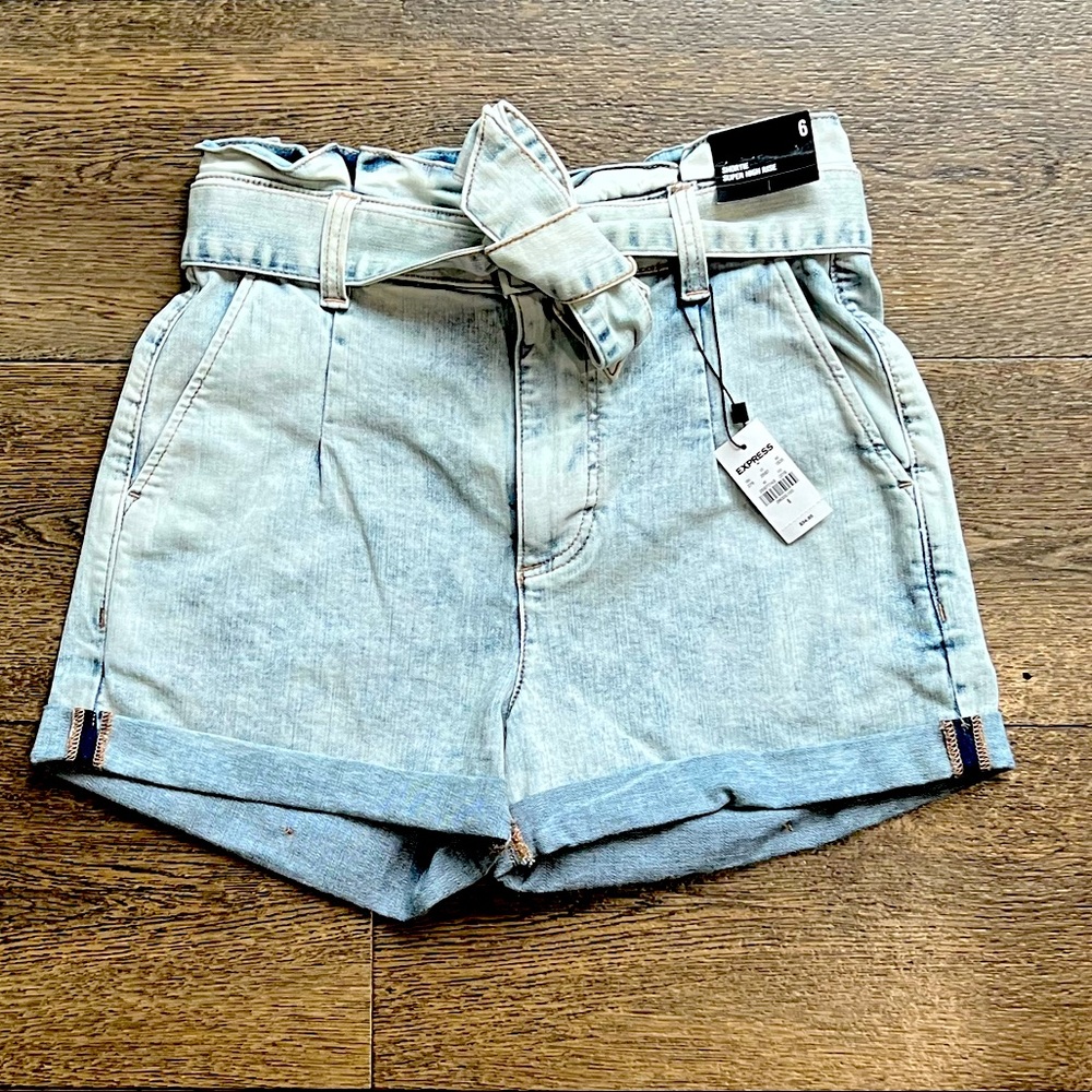 NWT Express super high rise shortie